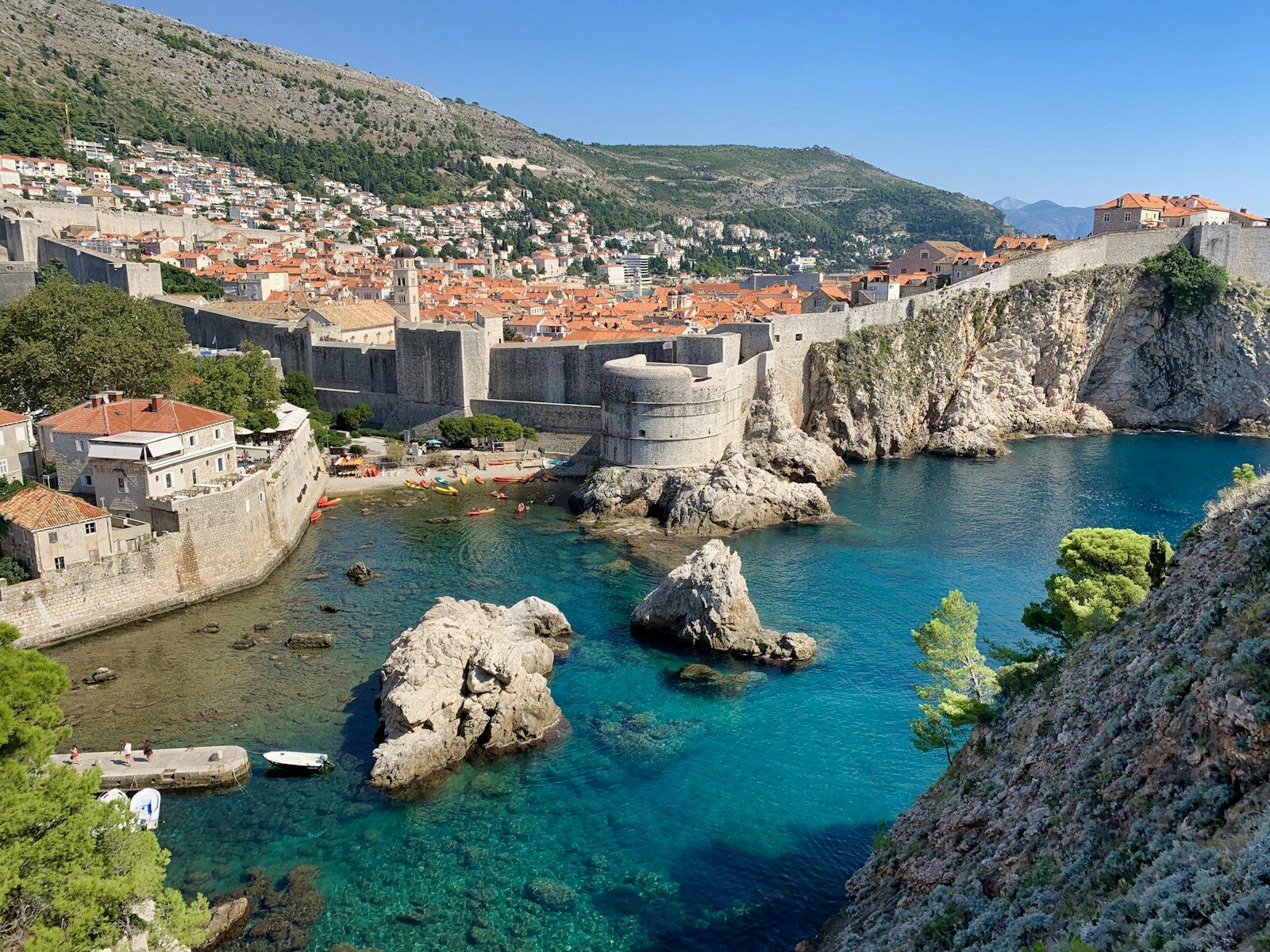 Direct Ryanair return flights from Dublin to Dubrovnik, Wed 15 Apr to Thu 23 Apr 2026, departure 10:45 DUB – 15:00 DBV, return 06:05 DBV – 08:30 DUB, flight time 3h15 outbound and 3h25 inbound, price from €44 per person