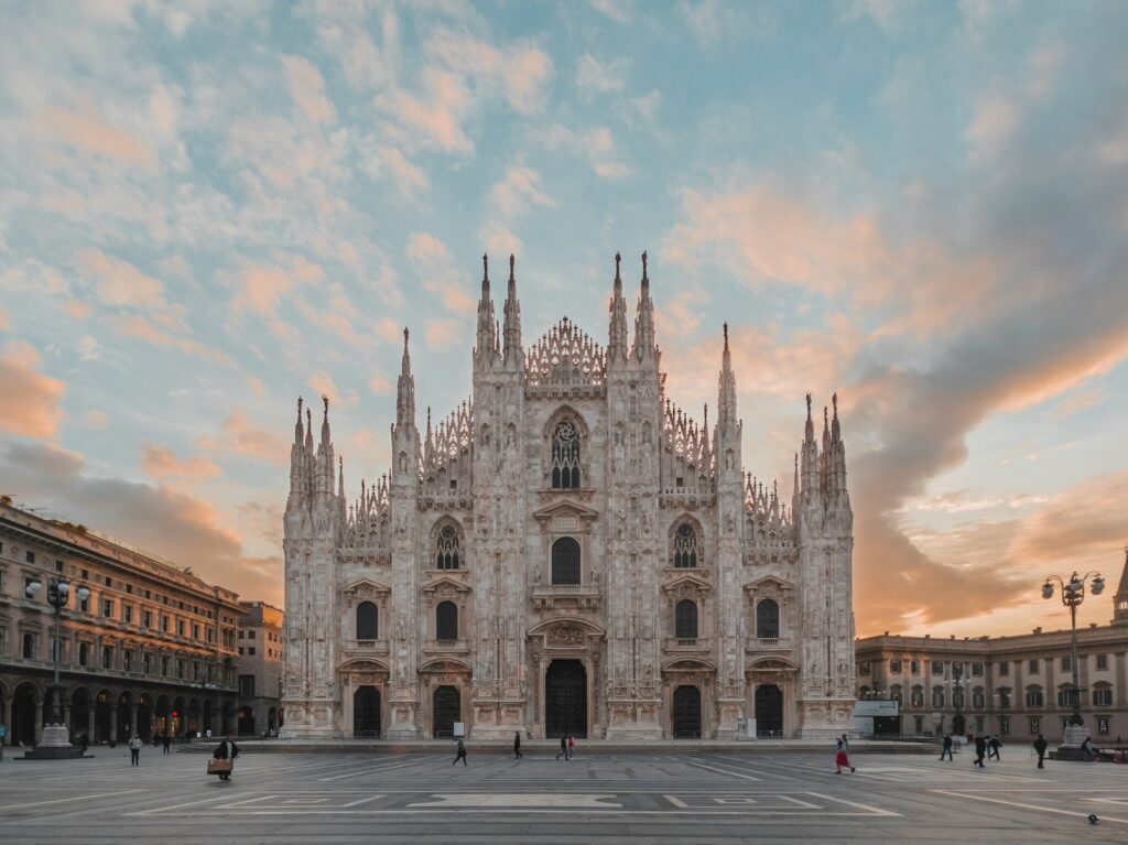 7 dienų kelionės planas prie Como ežero Italijoje su dienos turais, laivo išvykomis, Bellagio ir Varenna miesteliais bei individualiai parinktais viešbučiais