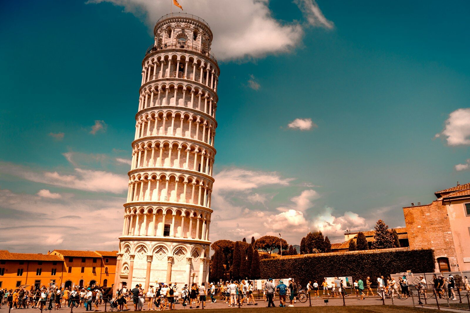 Pisa from Dublin direct return flights with Ryanair from €52, outbound 17:50 DUB to 21:30 PSA (2h 40m) and return 06:00 PSA to 07:50 DUB (2h 50m). Cheap Pisa flights from Ireland with direct service to Tuscany.